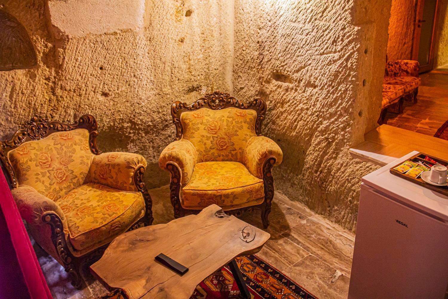 Junior Ottoman Cave Bed & Breakfast Ürgüp Exterior foto